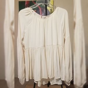 Women's blooming sleeve blouse